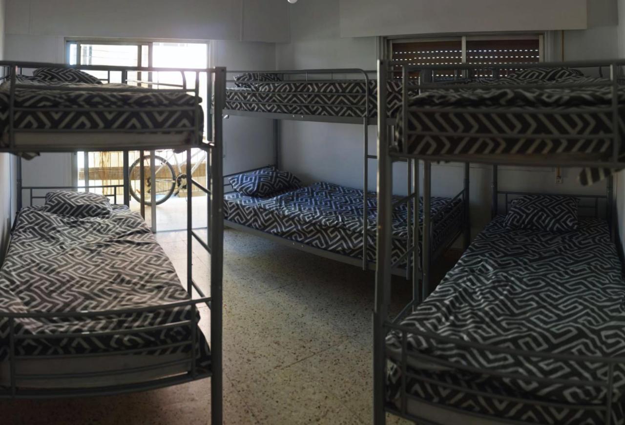 Katka Hostel Larnaca Buitenkant foto