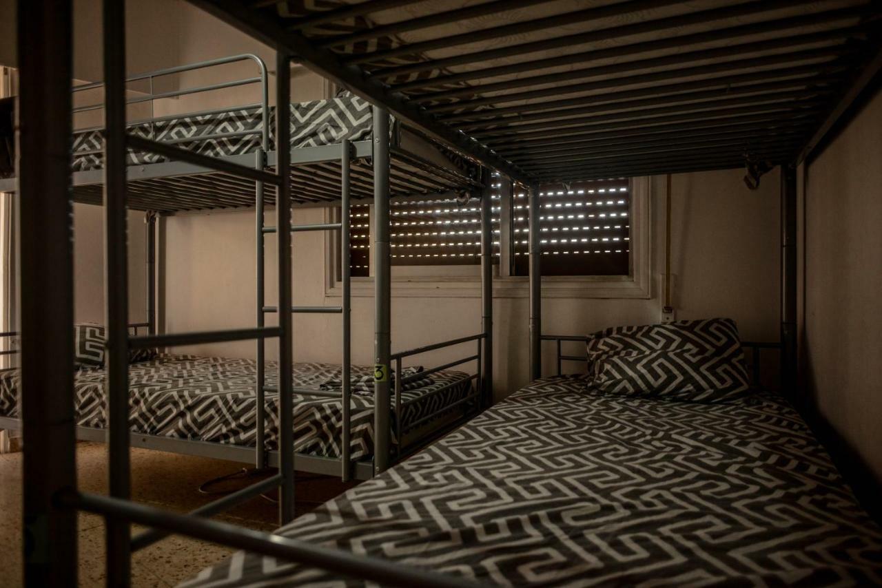 Katka Hostel Larnaca Buitenkant foto